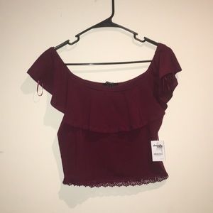 maroon crop top